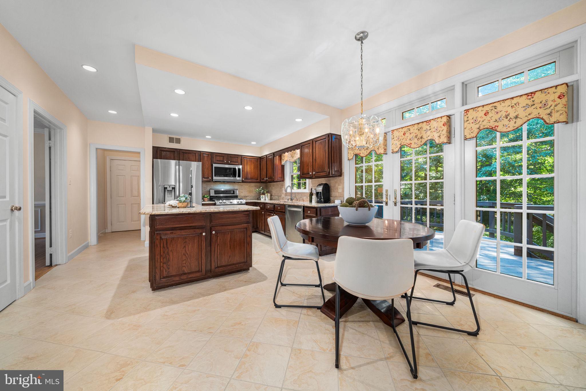 9745 ROLLING RIDGE DRIVE