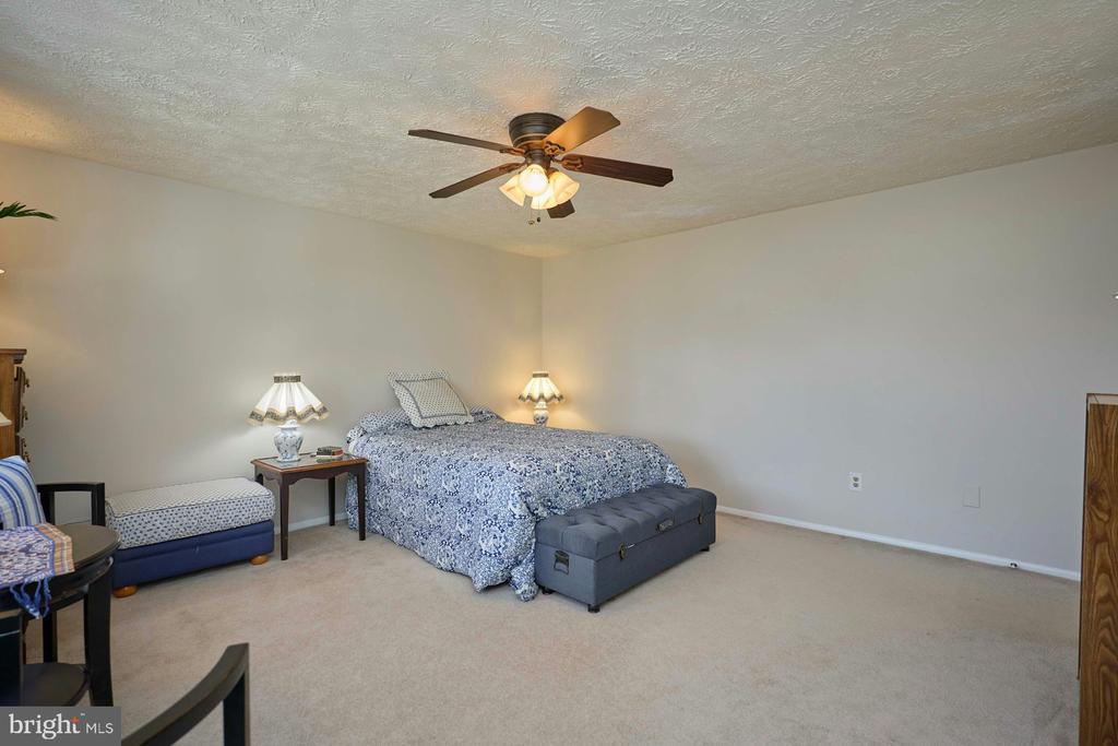 7307 STERLING GROVE DRIVE