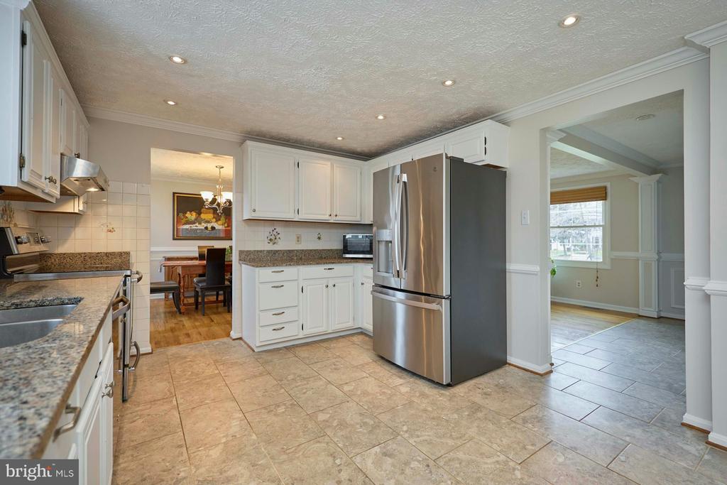7307 STERLING GROVE DRIVE