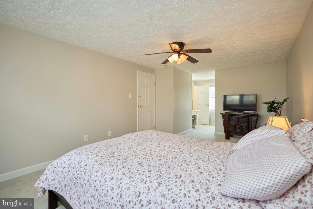 7307 STERLING GROVE DRIVE