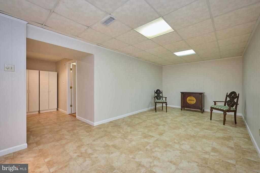 7307 STERLING GROVE DRIVE