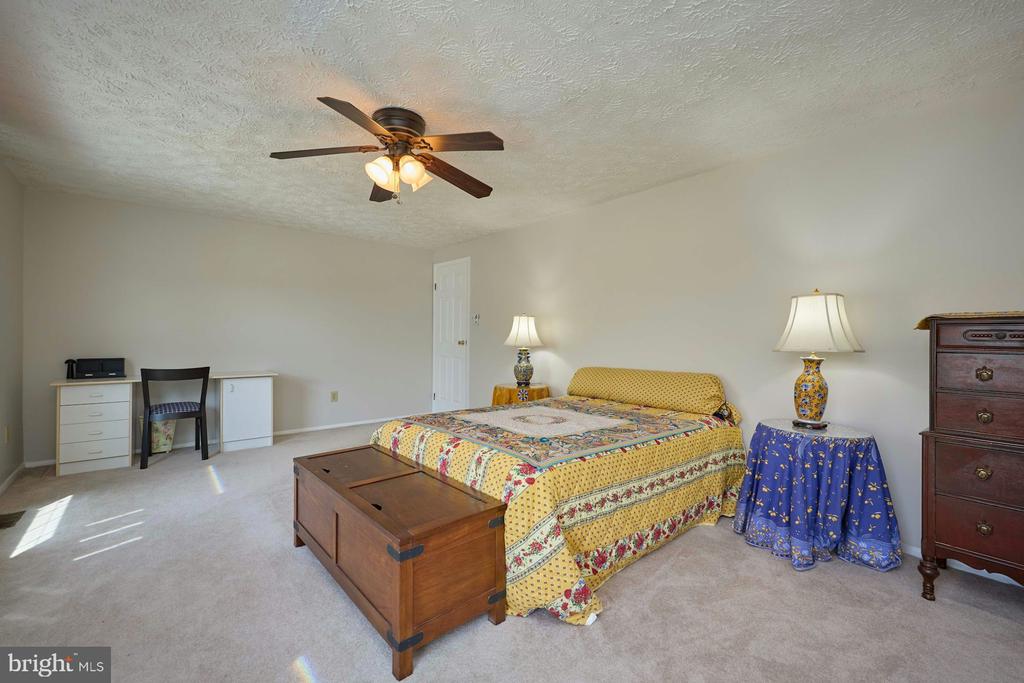 7307 STERLING GROVE DRIVE
