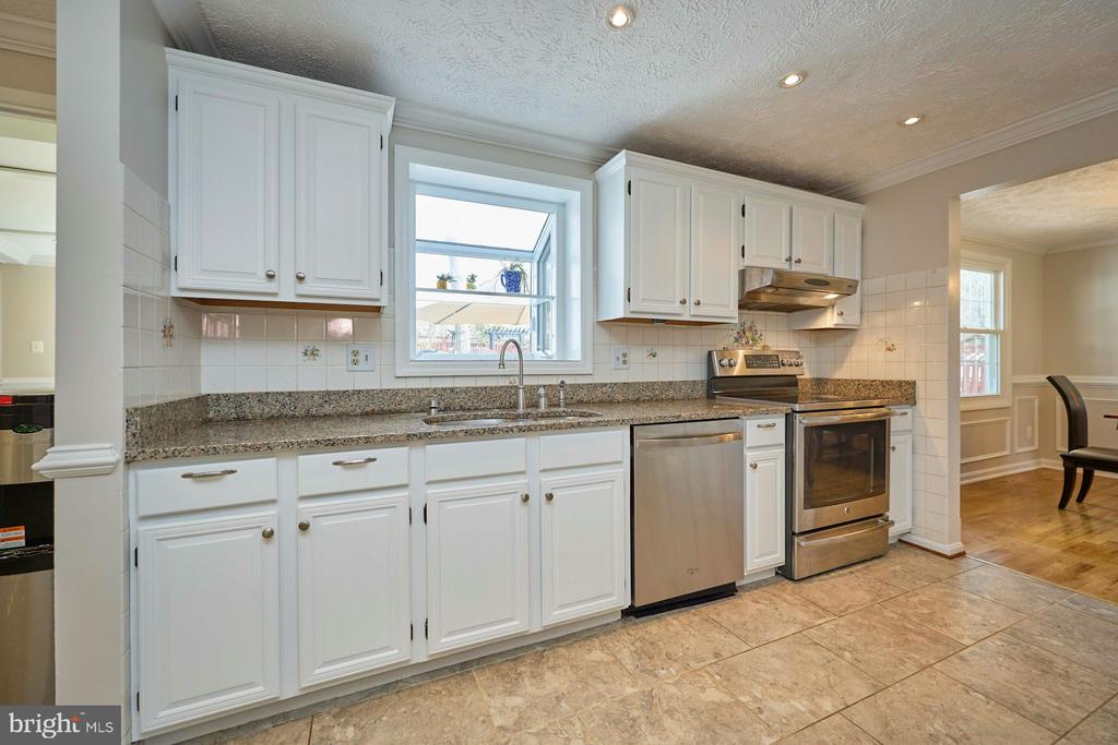7307 STERLING GROVE DRIVE