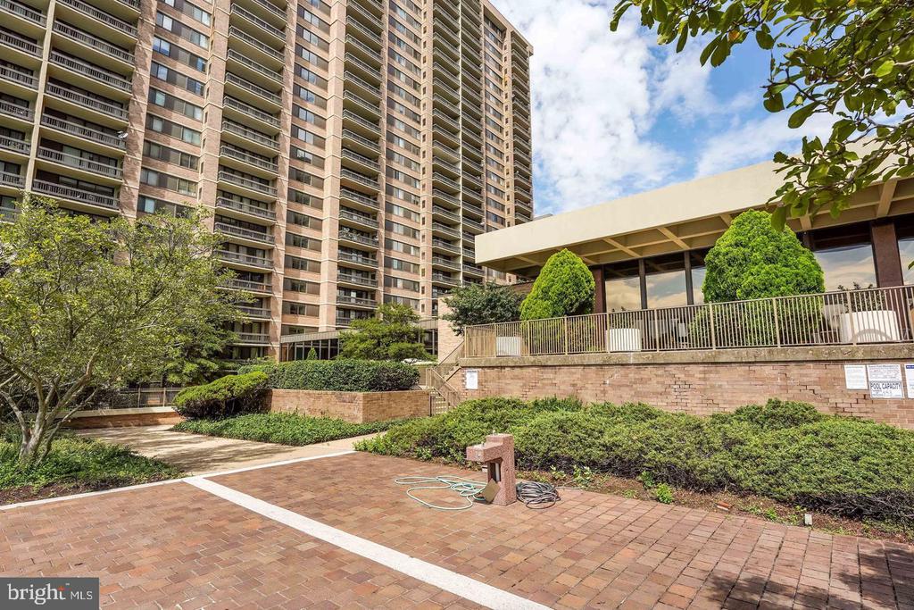 3701 S GEORGE MASON DRIVE 1315N