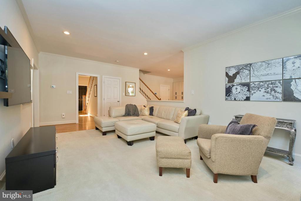 47022 Bainbridge Pl