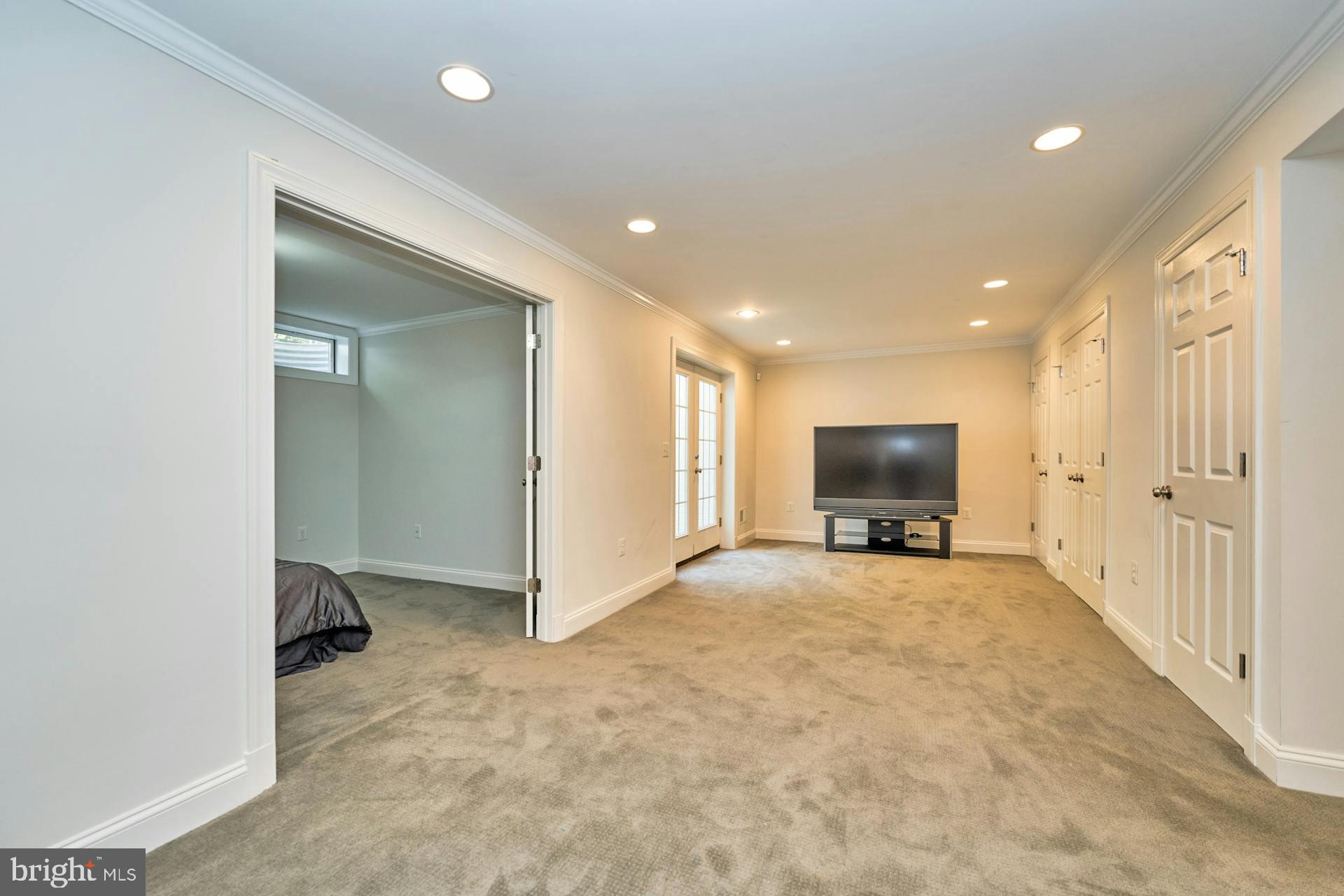 47022 Bainbridge Pl