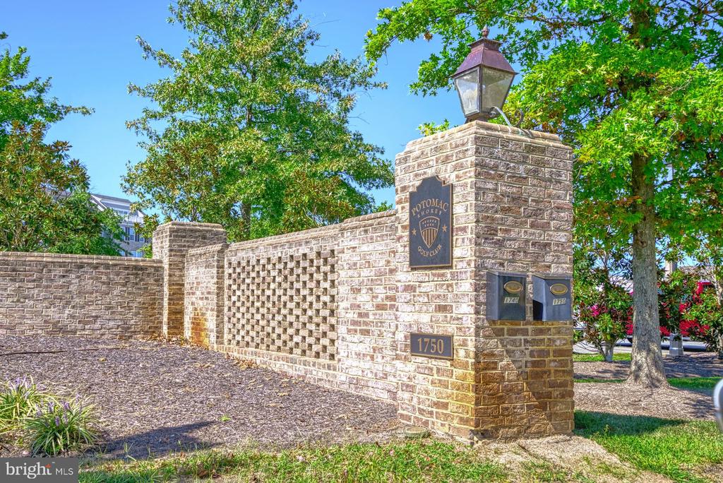 17147 Belle Isle Dr
