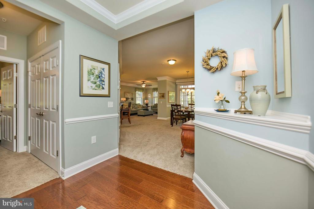 15211 ROYAL CREST DRIVE 101