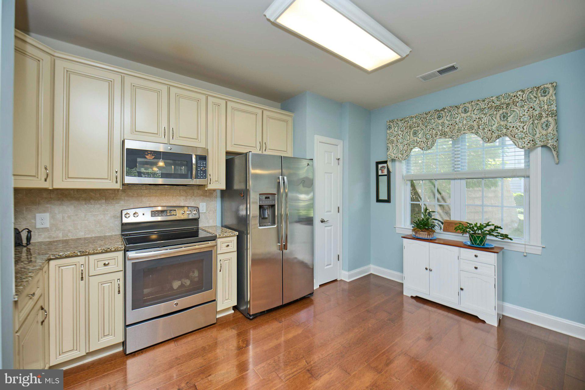 15211 ROYAL CREST DRIVE 101