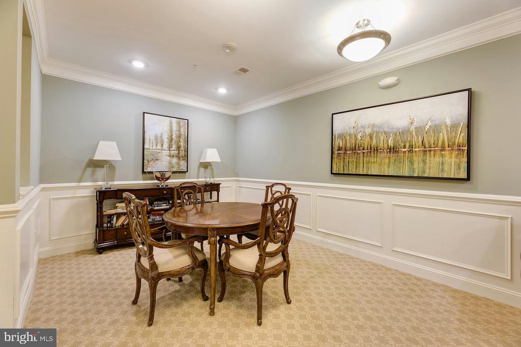 15211 ROYAL CREST DRIVE 101