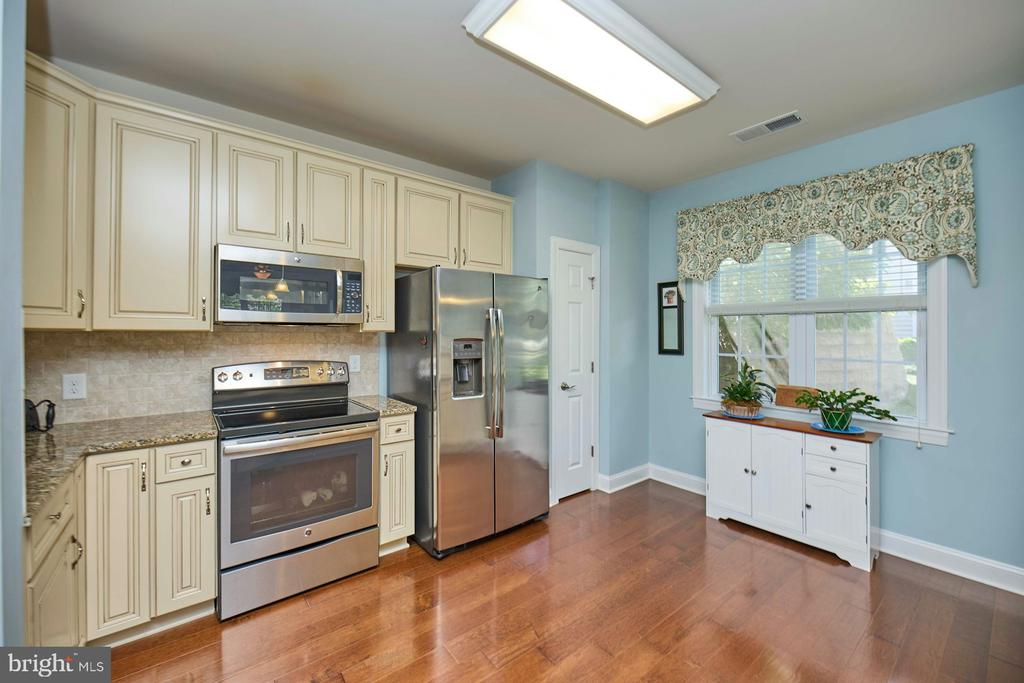 15211 ROYAL CREST DRIVE 101