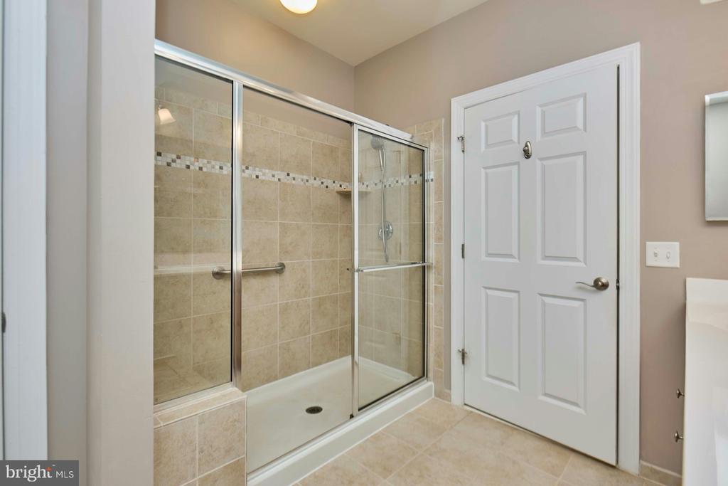 15211 ROYAL CREST DRIVE 101