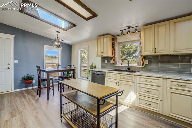 436 Calle De La Nieva