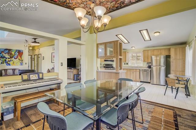 464 Hackamore Drive