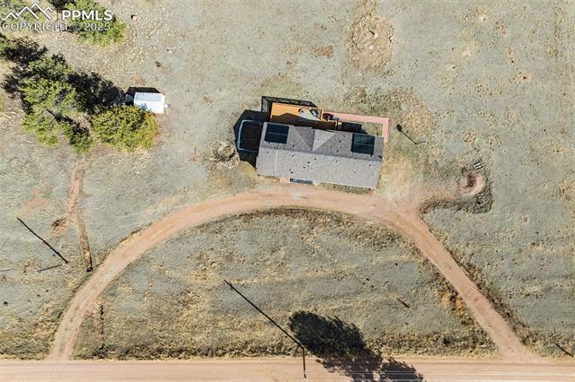 464 Hackamore Drive