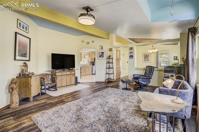 464 Hackamore Drive