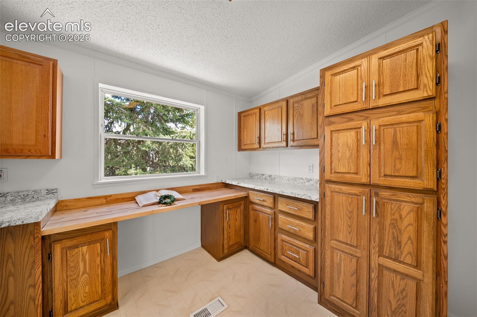 413 W Eaton Avenue