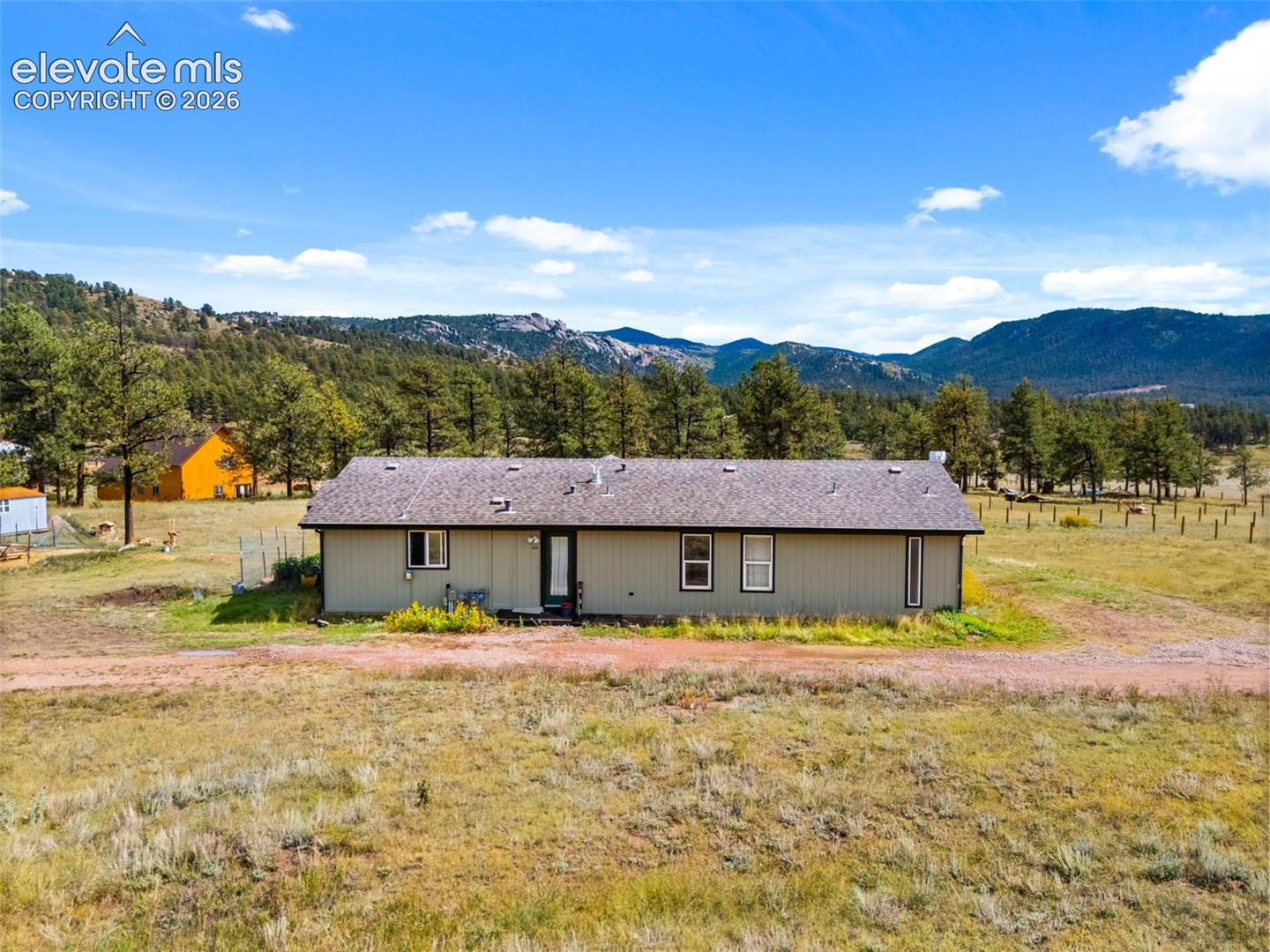 464 Hackamore Drive