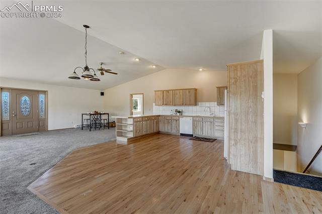 115 White Tail Lane
