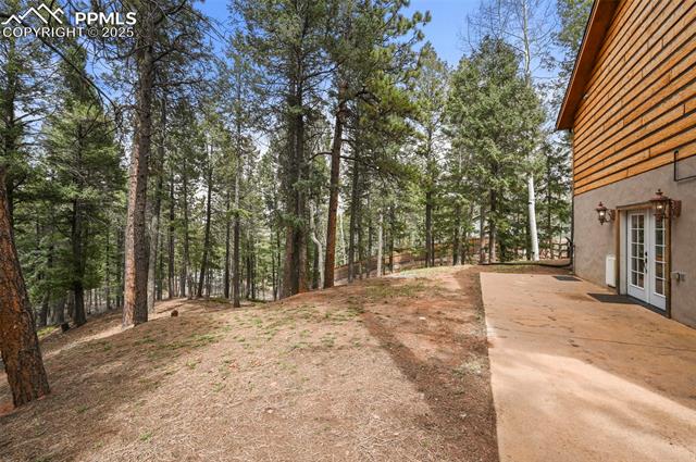 1300 W Midland Avenue