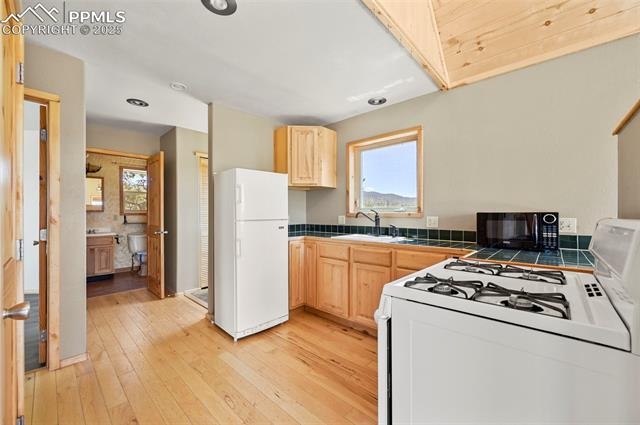 1689 Grand Teton Drive