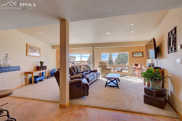 2972 Rock Circle