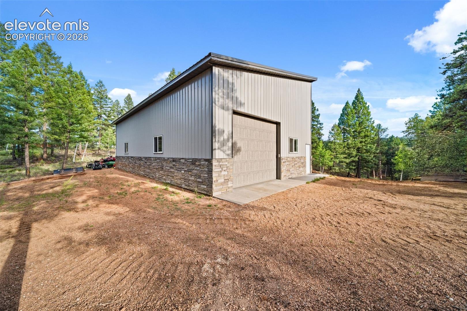 1933 County Road 782