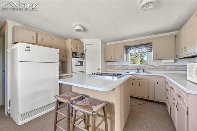 332 Valley Circle