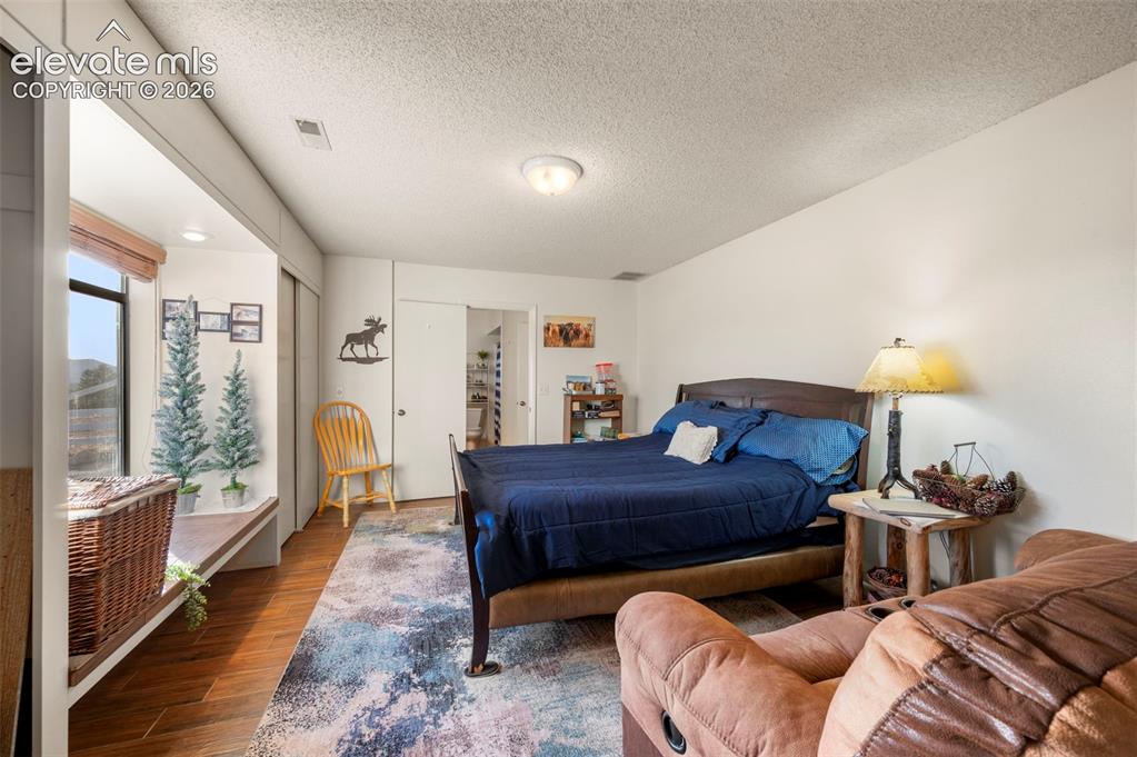 537 Chapparal Trail