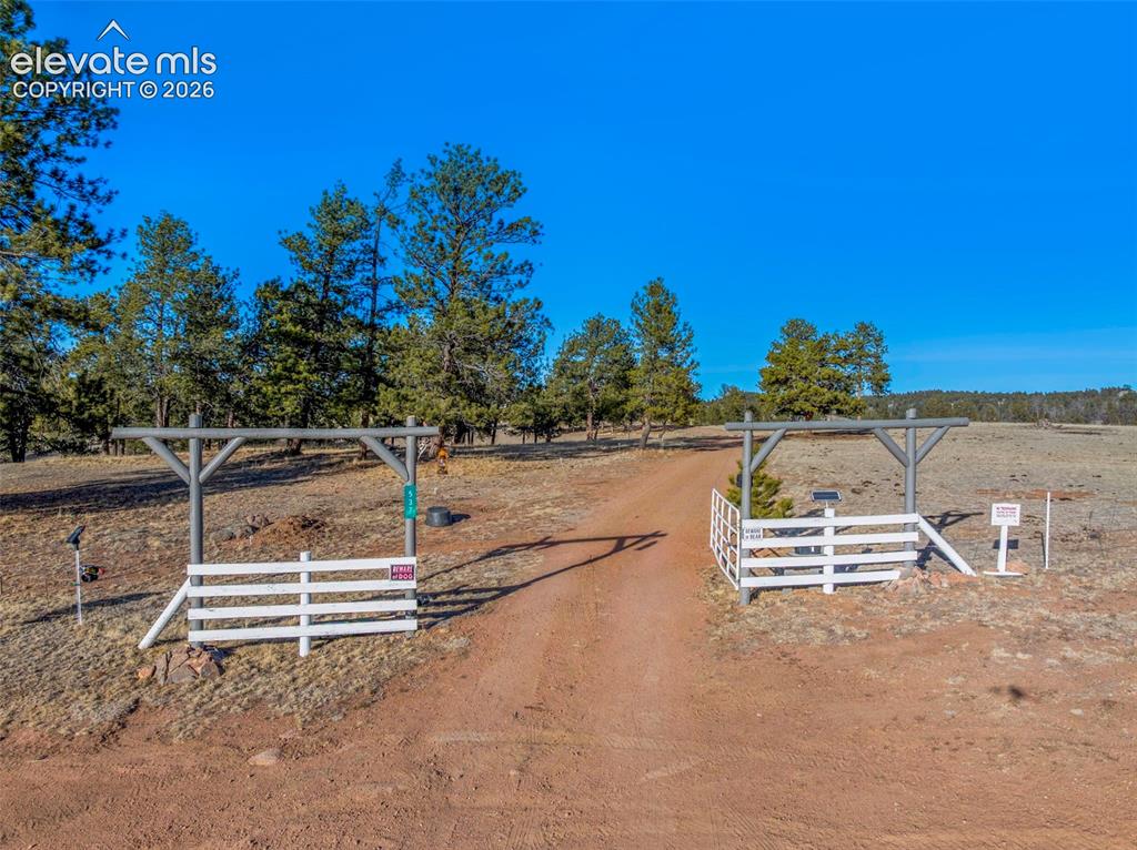 537 Chapparal Trail