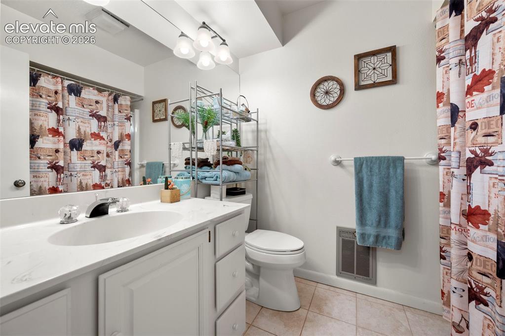 537 Chapparal Trail
