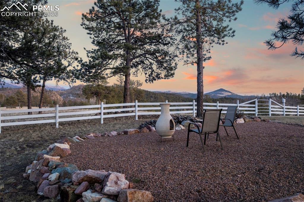 537 Chapparal Trail