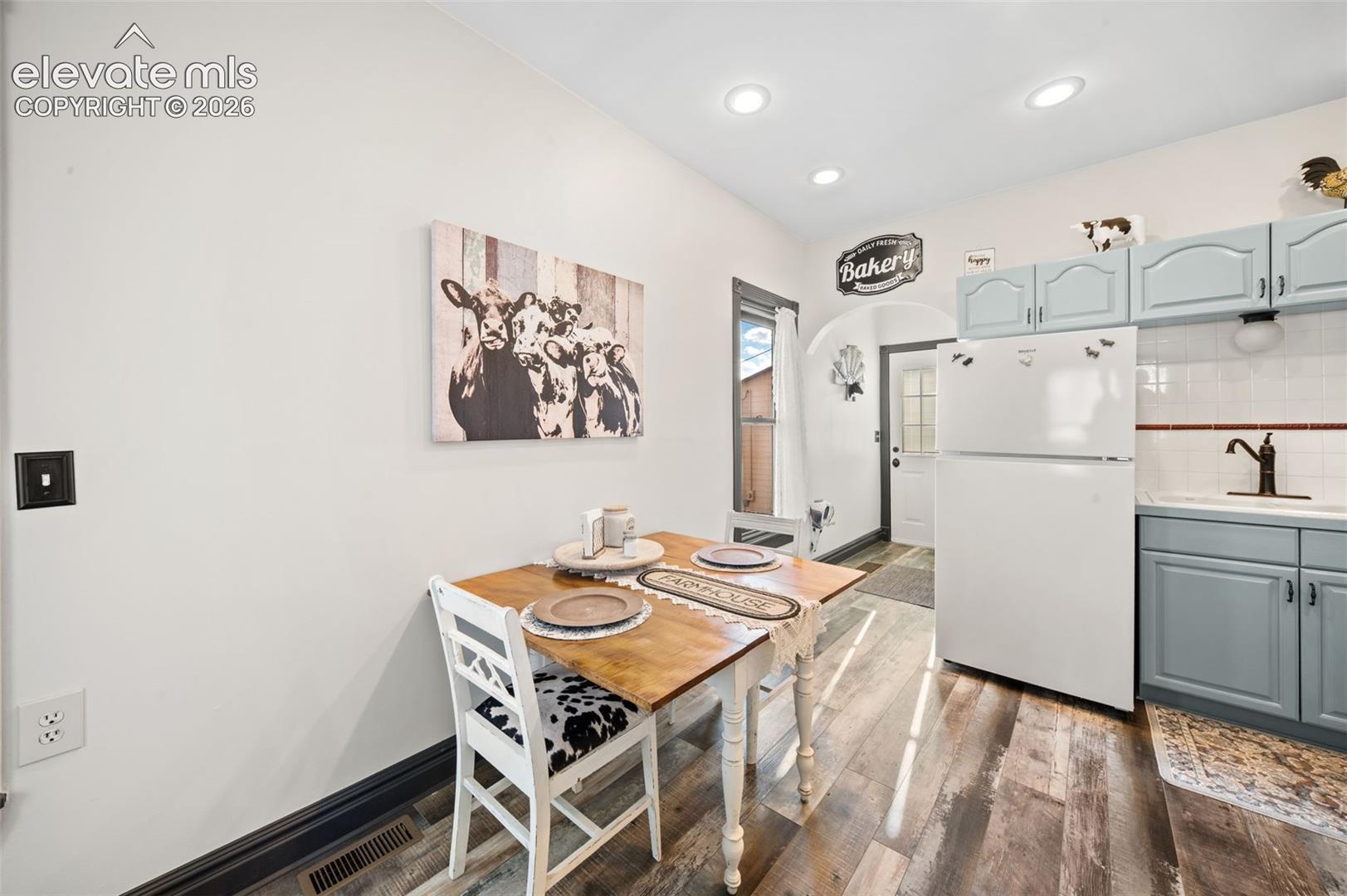 238 E Eaton Avenue