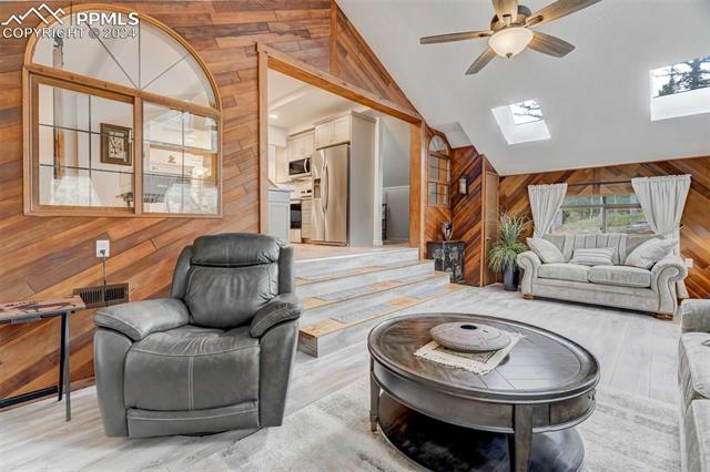 1699 Spring Valley Drive