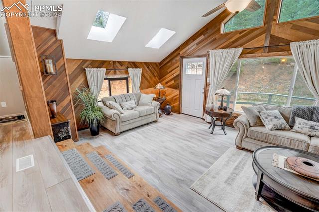 1699 Spring Valley Drive