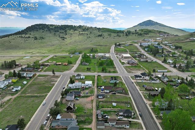 215 W Bennett Avenue