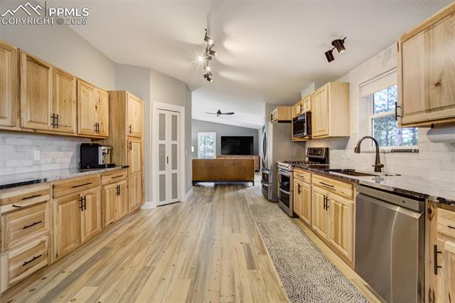869 Kiowa Road