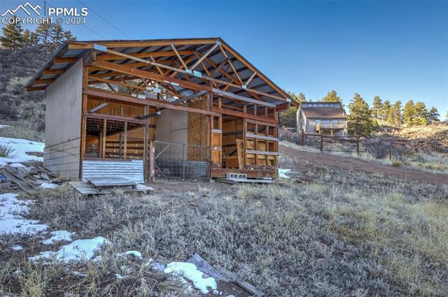 1063 Meadows Lane