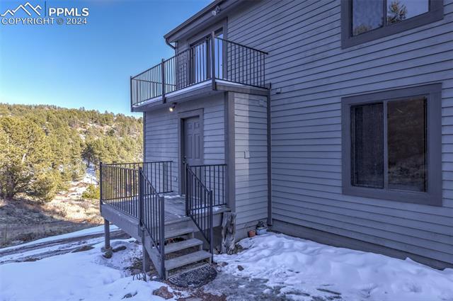 1063 Meadows Lane
