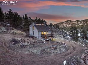 1063 Meadows Lane