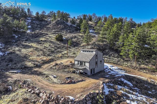 1063 Meadows Lane