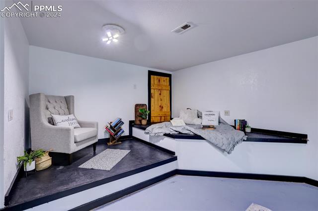 1063 Meadows Lane
