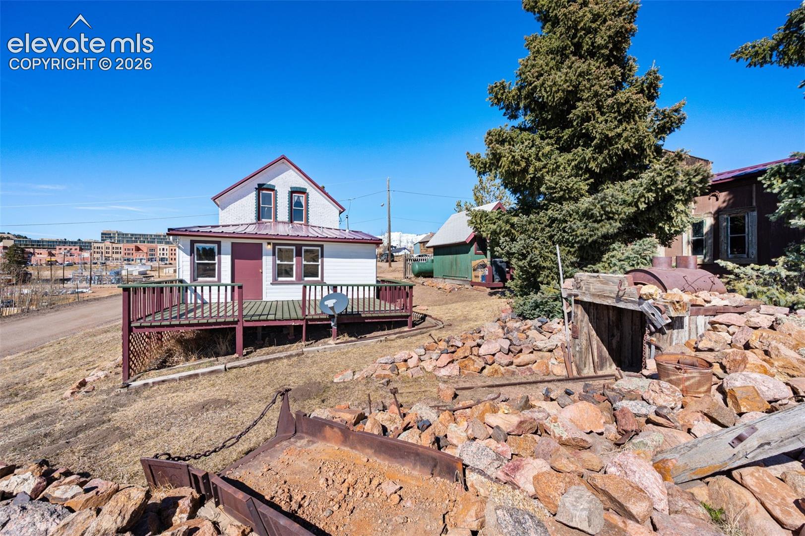 310 E Whiting Avenue
