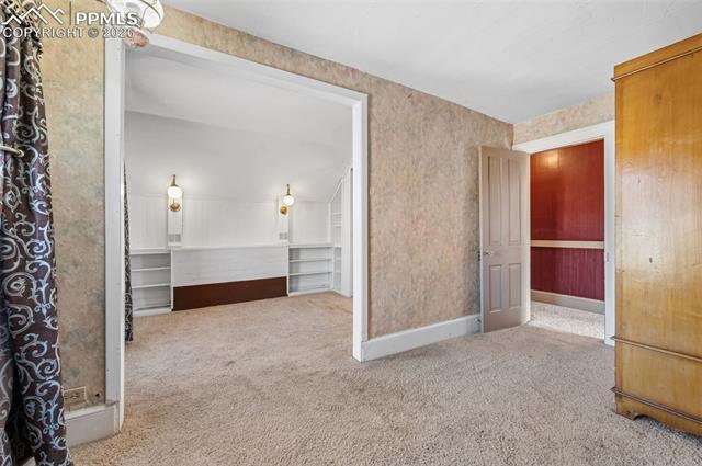 310 E Whiting Avenue