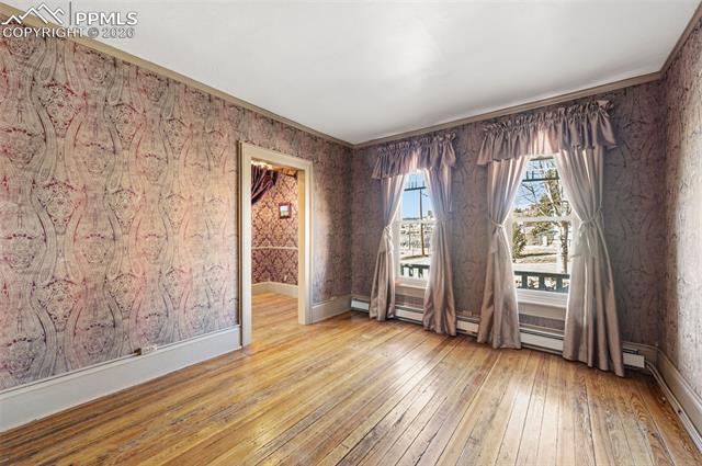 310 E Whiting Avenue