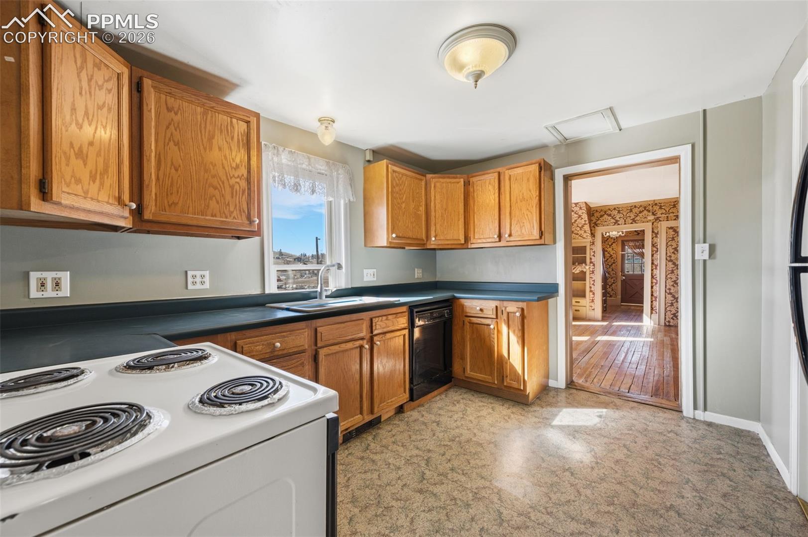310 E Whiting Avenue