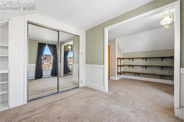 310 E Whiting Avenue