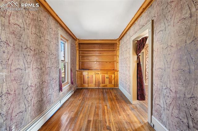 310 E Whiting Avenue