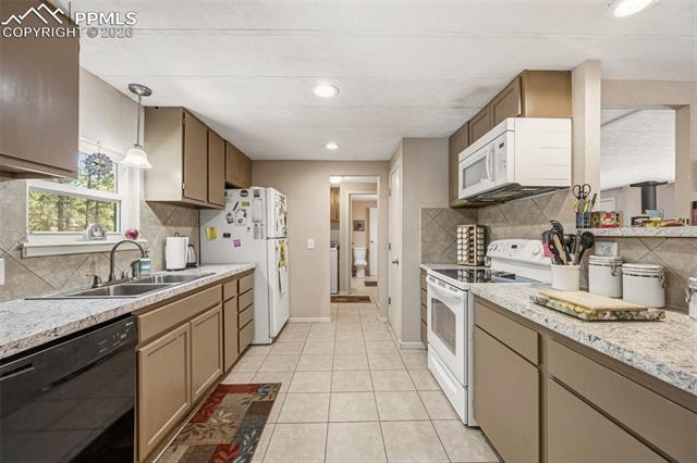 1299 Pikes Peak Drive