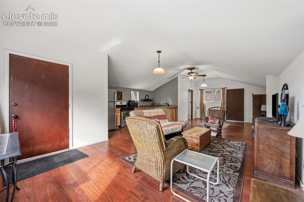 553 Arrowhead Road